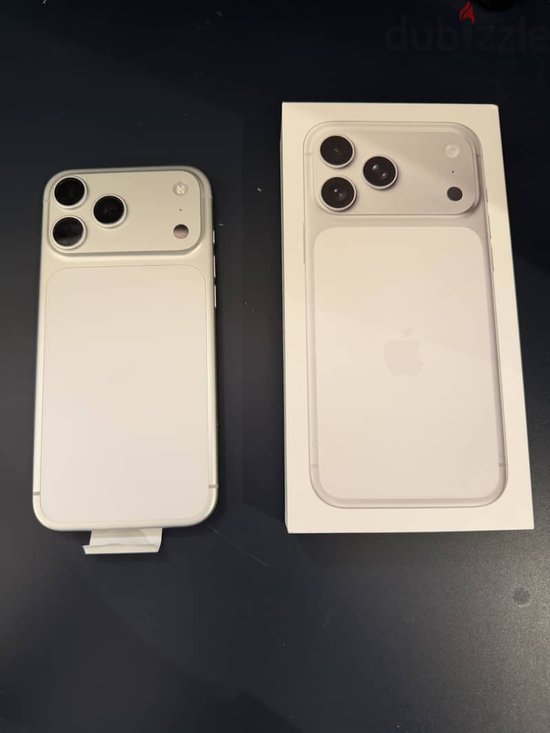 Apple - iPhone 17 Pro Max 2