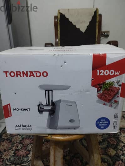 ماكينة TORNADO  مفرمة لحمة MODEL 1200T
