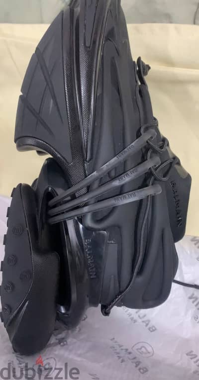 شوز بالمان باريس مقاس 43 | Balmain Paris Shoes s43