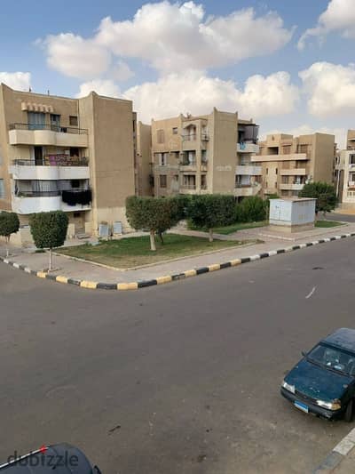شقة للبيع – إسكان الـ100 متر، مدينة الشروق  موقع مميز عند مول الجوهري