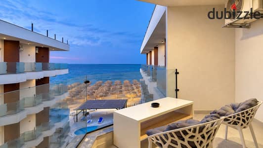 Sea & Pool View Furnished 2-Bedroom Apartment in Storia Del Mare