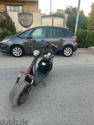 سكوتر كهربائي