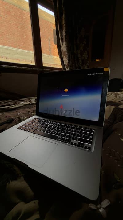 Macbook . Core i7  model:2012
