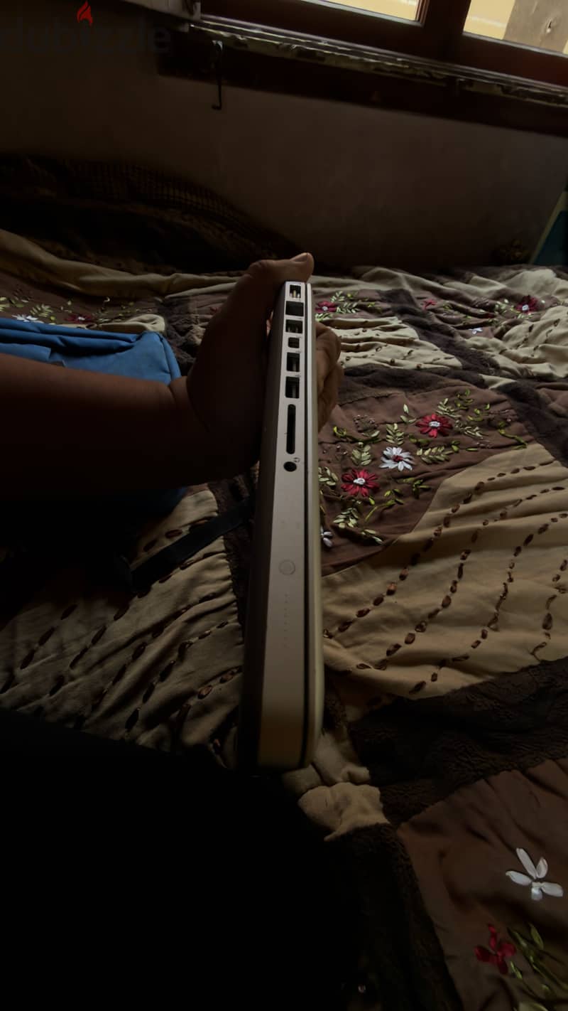Macbook . Core i7  model:2012 5