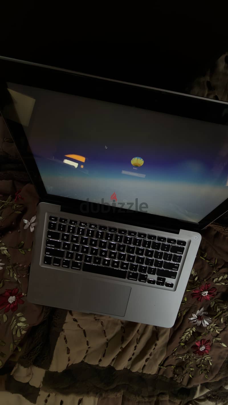 Macbook . Core i7  model:2012 6