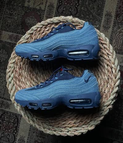 Air Max 95 X Levis - Obsidian - Size (42)