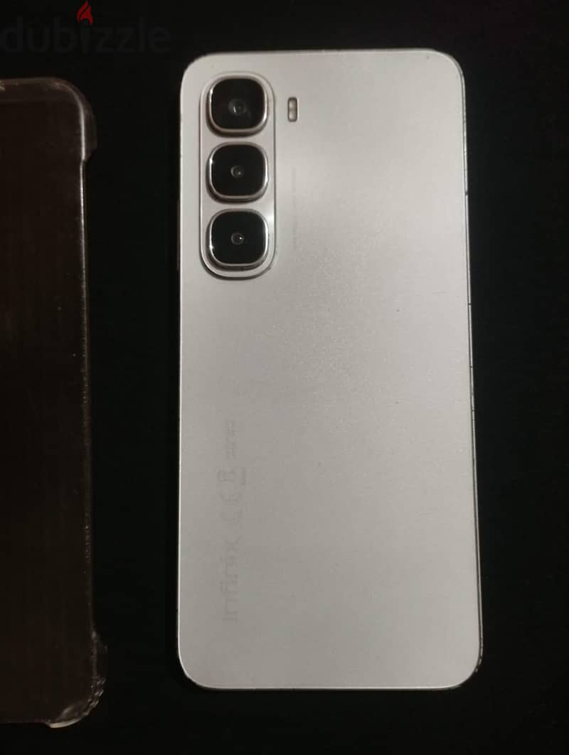 INFINIX HOT60i4G 4
