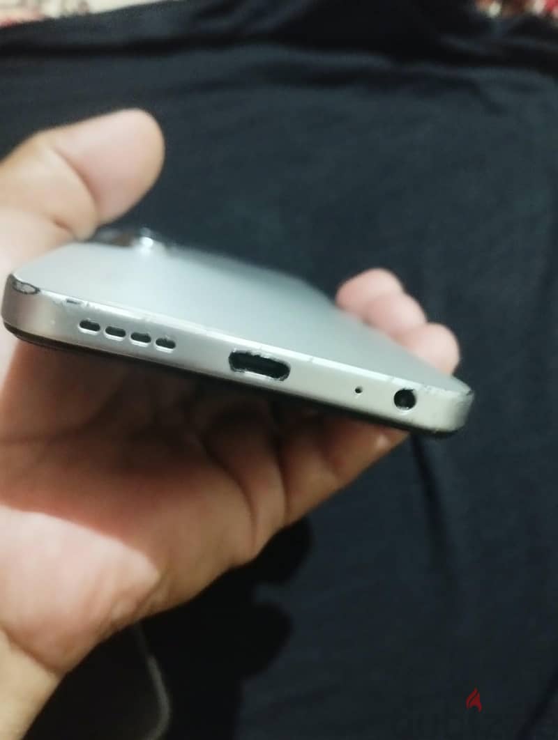 INFINIX HOT60i4G 5