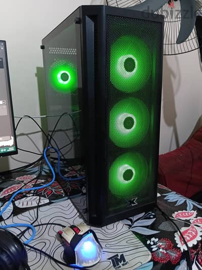 كمبيوتر جيمنج بكرت rtx 3070 ومعالج i5 12400 لتشغيل جميع الالعاب