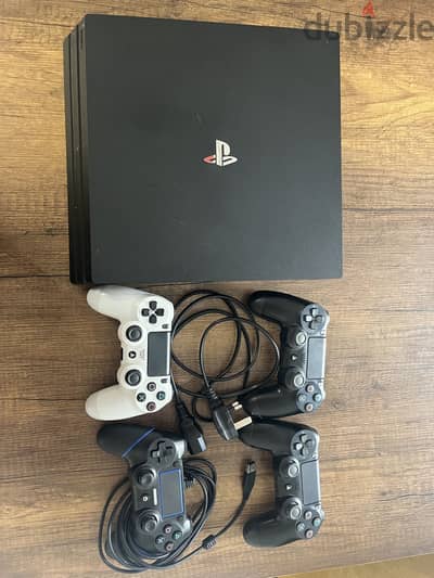 جهاز ps4 1 تيرا استعمال خفيف