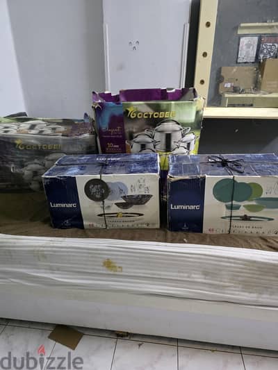 طقم اركوبال اماراتي ٤٦ قطعه و طقم حلل  ٦ اكتوبر  ستانلس ستيل ١٠ قطع