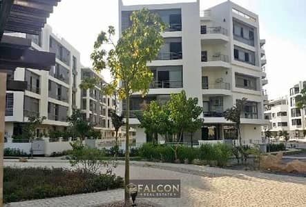 Distinguished apartment in Tripoli with a view, two master bedrooms with dressing rooms, open view, directly overlooking the airport and Suez, with a