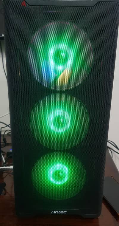 Antec Case كيسه انتك ٤ فان