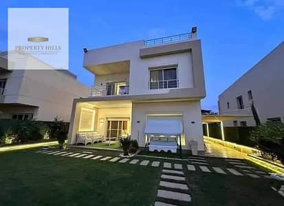 With flexible payment a villa in Palm Hills NewCairo ready for viewing