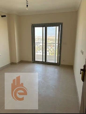 Residential apartment on the tram 160 m