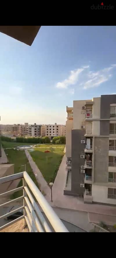 For rent, an apartment of 130 meters on the third floor with an open view in the Janna 2 compound, Sheikh Zayed