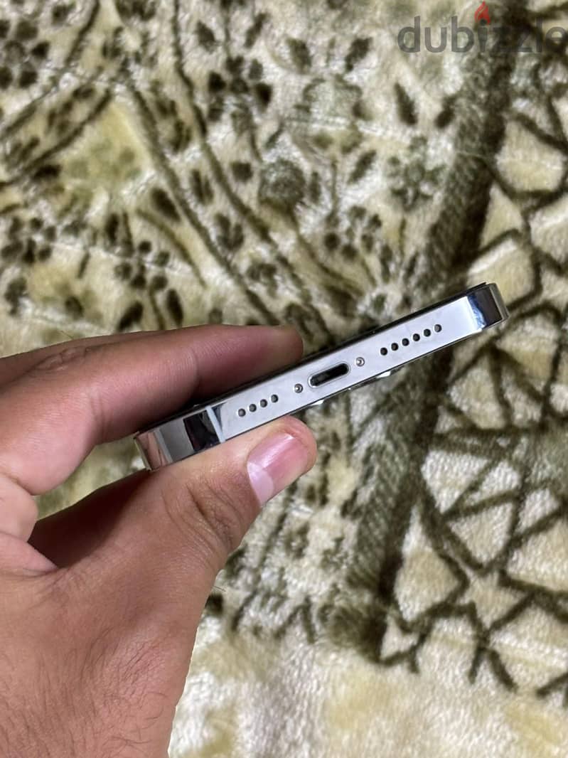 Apple - iPhone 14 Pro Max 3