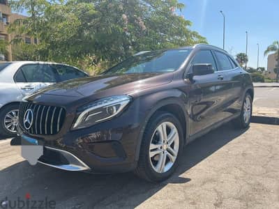 Mercedes-Benz GLA 200 2015