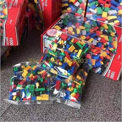 مكعبات ليجو 1000 قطعه.