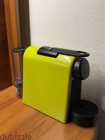 NESPRESSO. Essenza Mini  Coffee machine. Best price