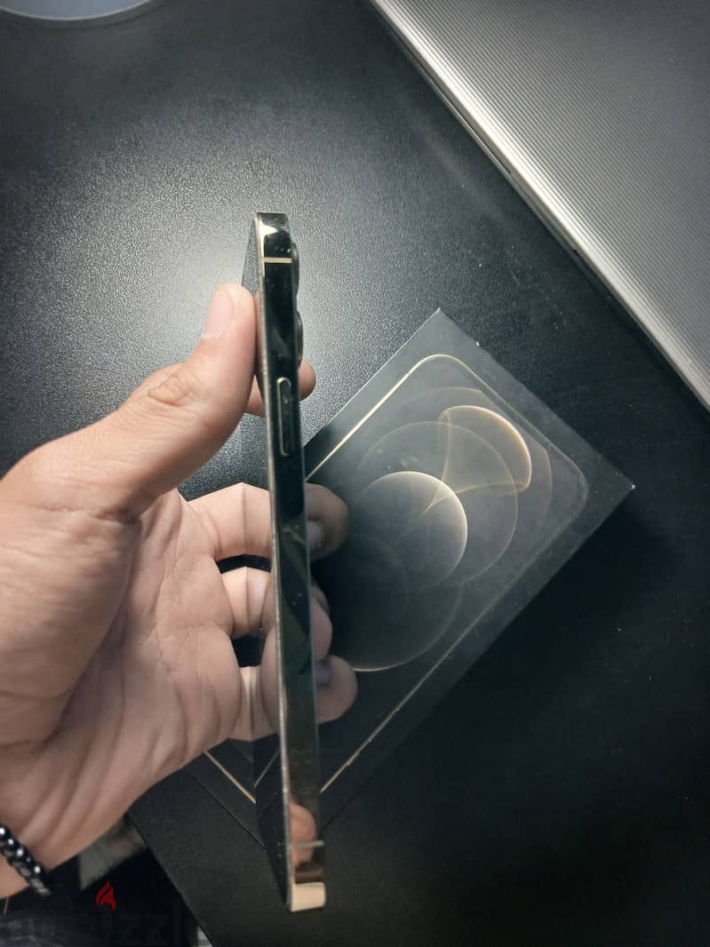 iPhone 12 Pro Max with box 86% 3