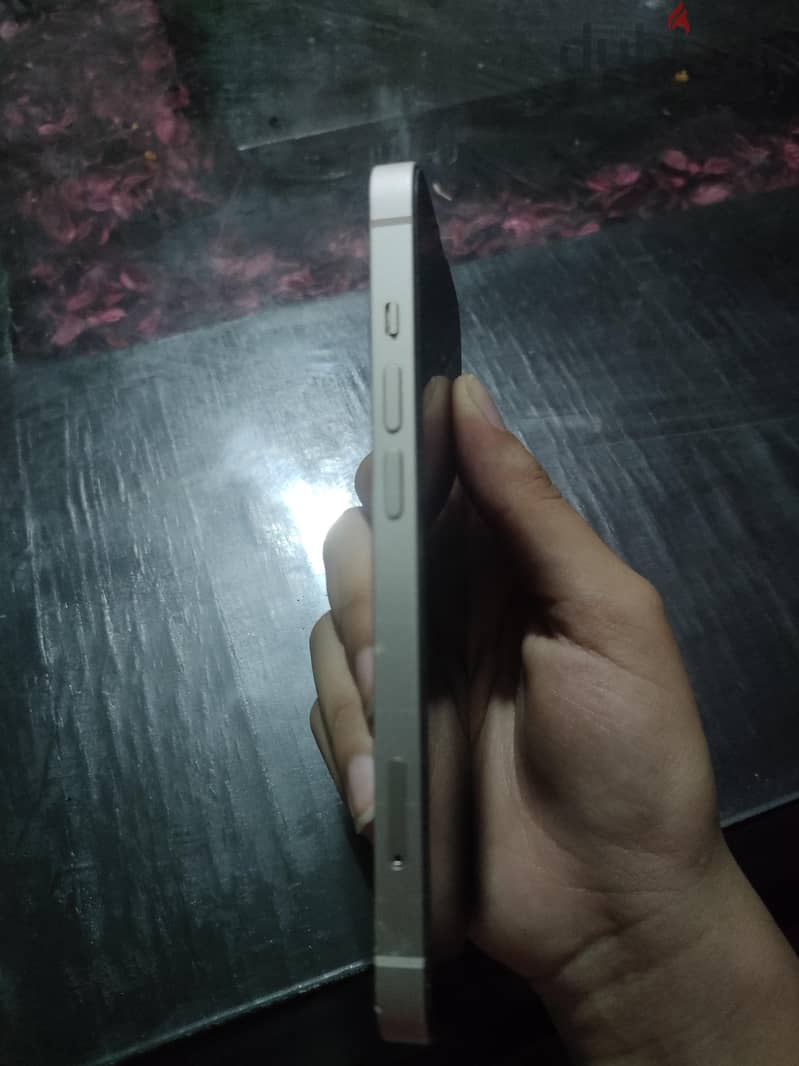 Apple - iPhone 13 2