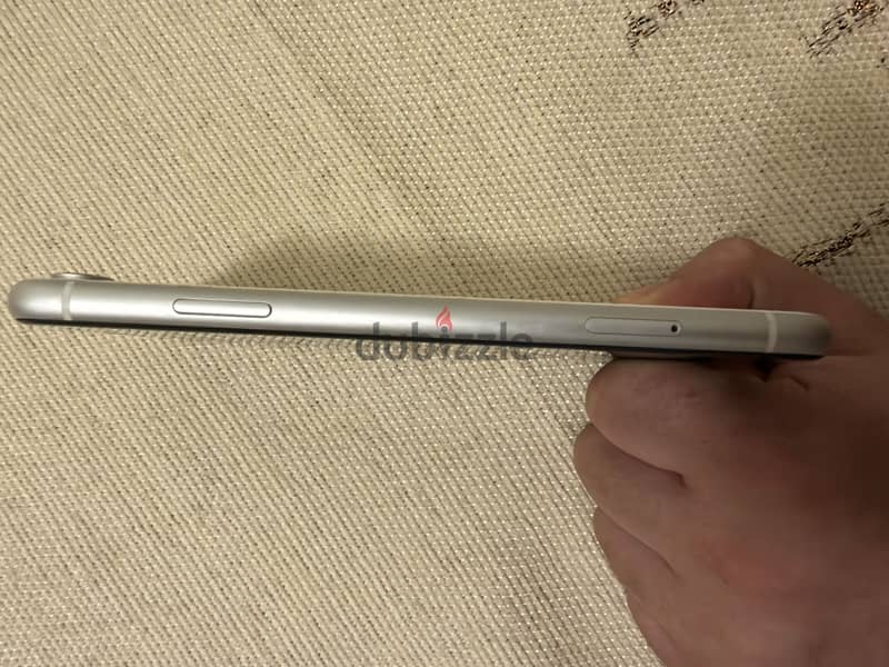 Apple - iPhone XR 1