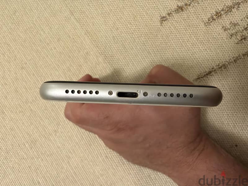 Apple - iPhone XR 6