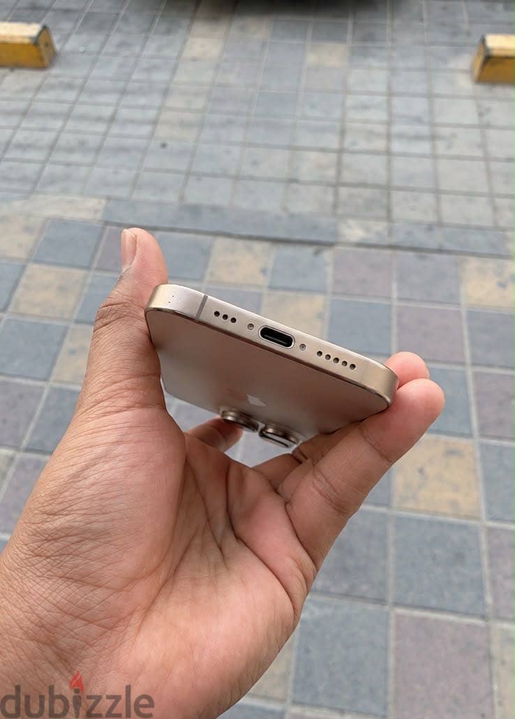 Apple - iPhone 16 Pro 3