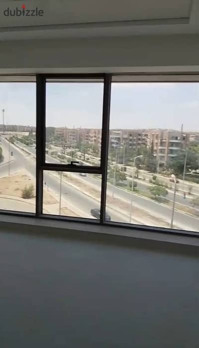 عياده اسنان للايجار بالتكيفات بأفضل مول ومنطقه في الشيخ زايد أول استخدام