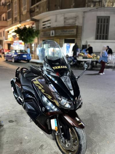 YAMHA TMAX BRONZE EDITION