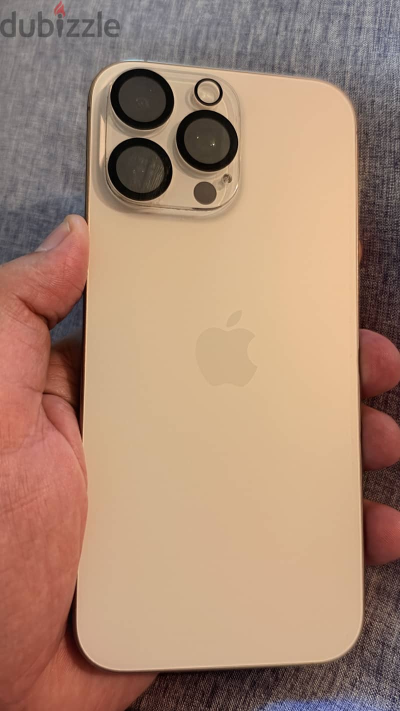 Apple - iPhone 16 Pro Max 3