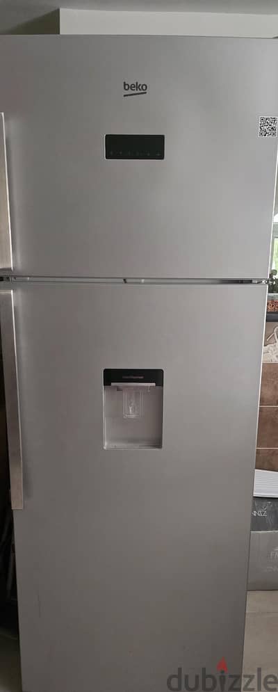 Beko No Frost Refrigerator – 500L – Excellent Condition