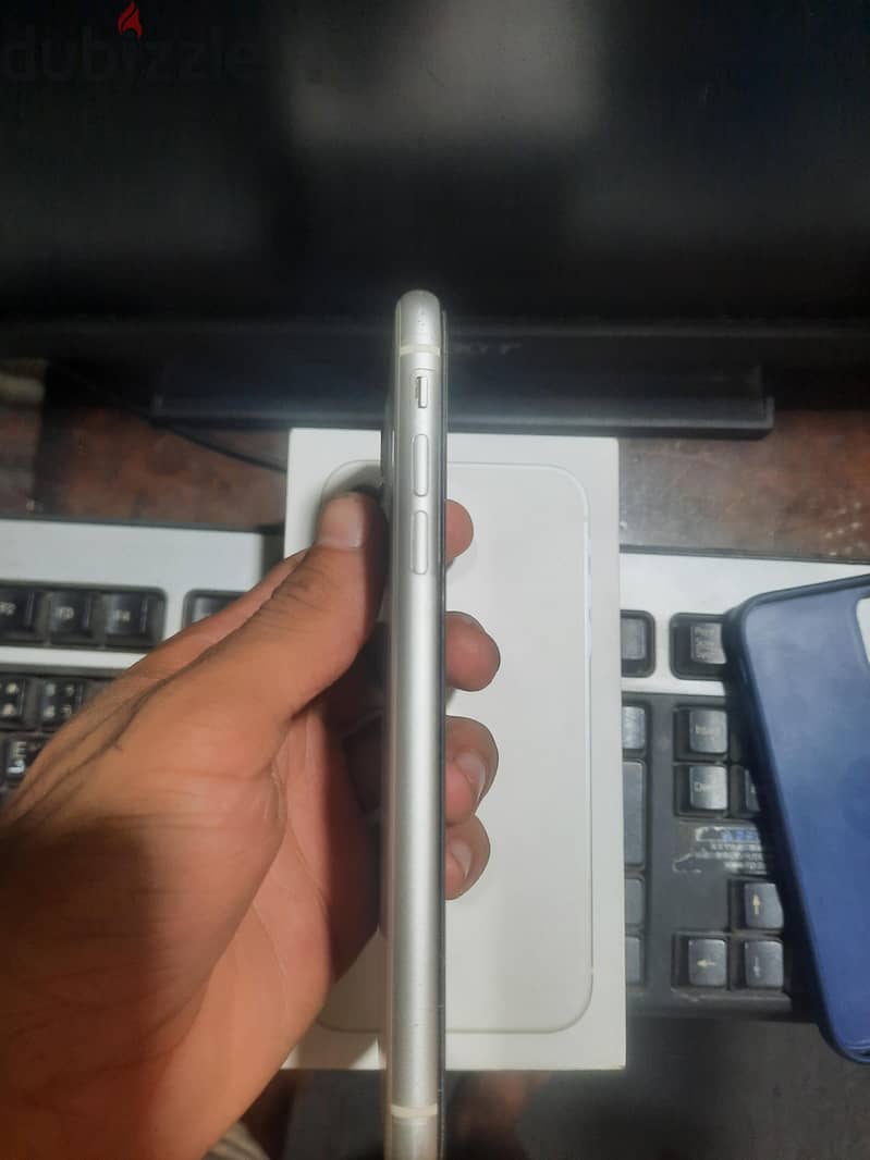 Apple - iPhone 11 2