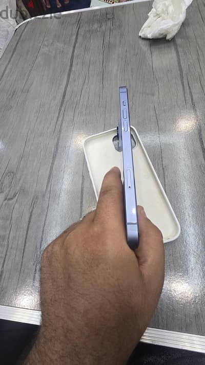 آبل - آيفون 14 بلس