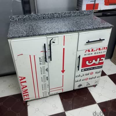 مطبخ مقاس متر الوميتال بالرخام عموله