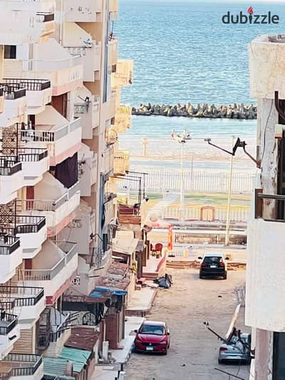 شقه للبيع في اسكندريه شاطئ النخيل في قلب الخدمات والأسواق بجوار البحر موقع سكنى ومصيفى متميز مسجلة كاملة المرافق