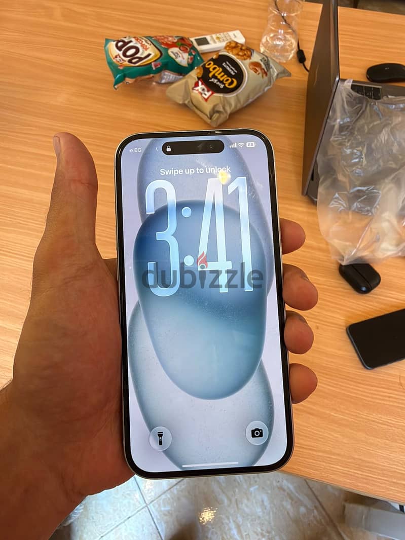 iPhone 15 | 100% Battery Healt 6