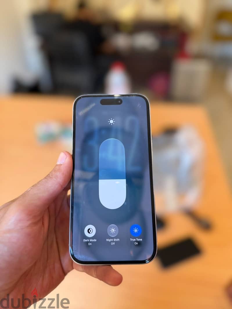iPhone 15 | 100% Battery Healt 8