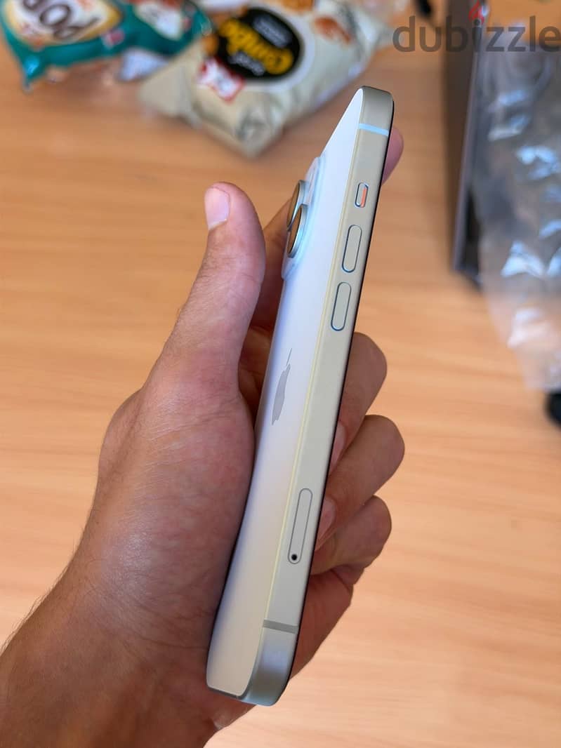 iPhone 15 | 100% Battery Healt 11