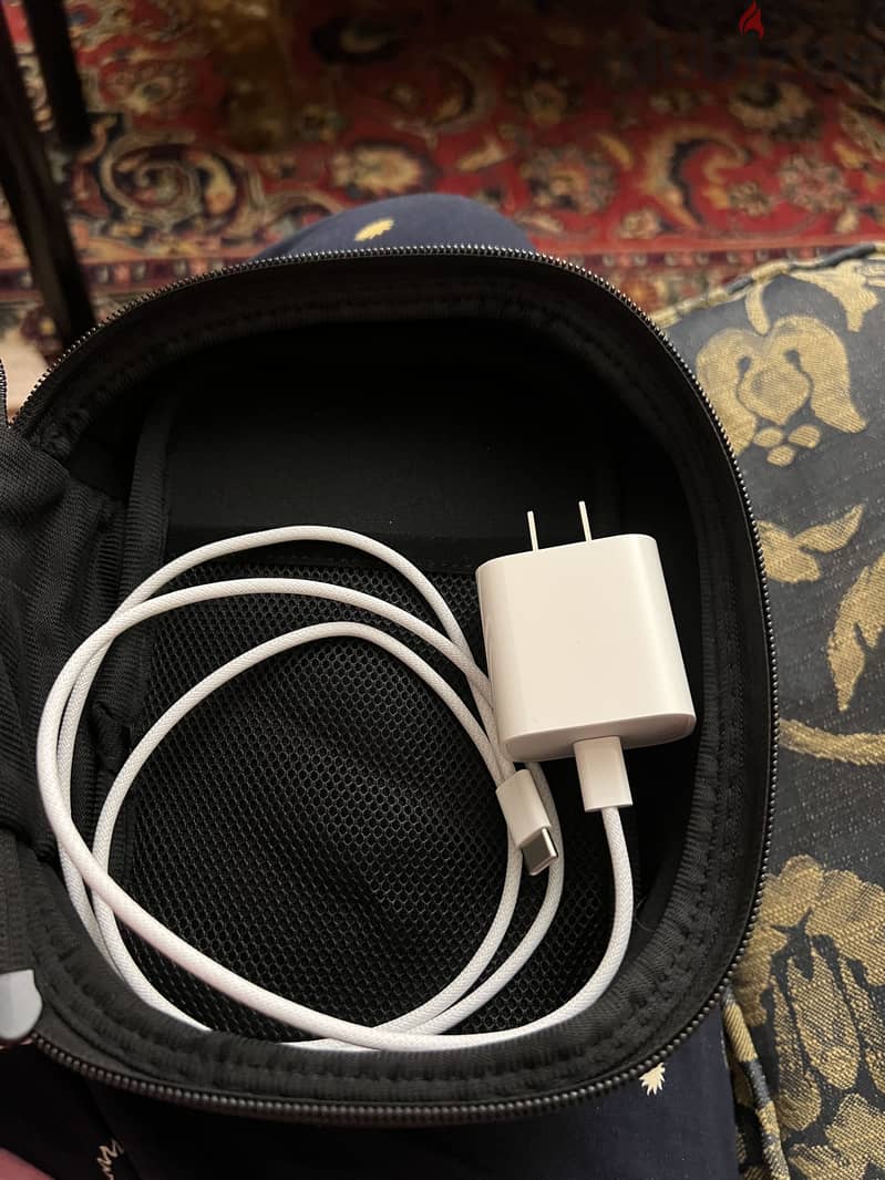 Apple - iPhone 16 Pro 1