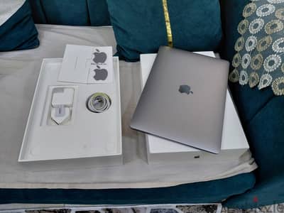 MacBook Air M1 2020 Like New