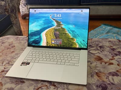 Asus Zenbook S16