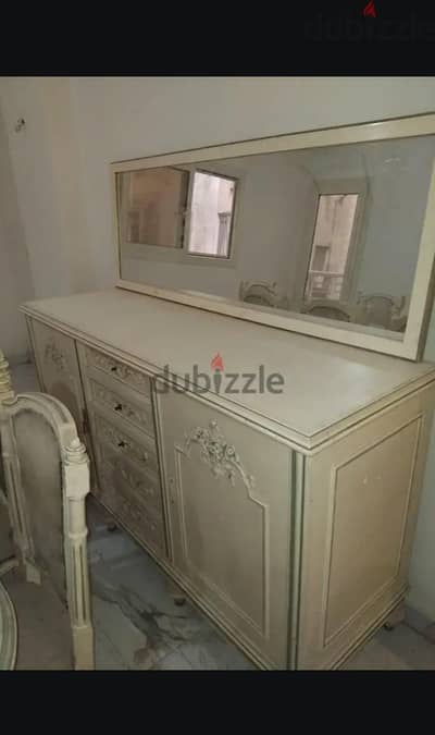 للبيع سفرة بالبوفية والمرايا