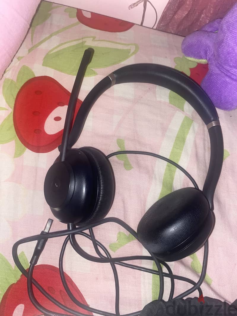 Headset 7