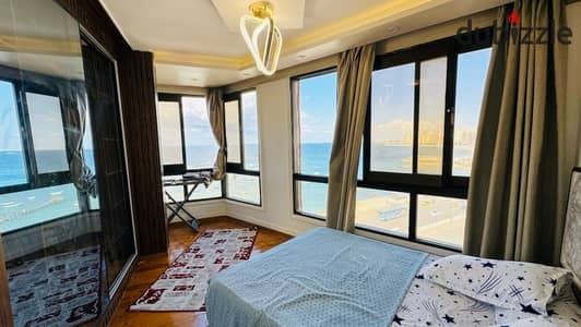  Panoramic, direct sea views from every direction – Miami 