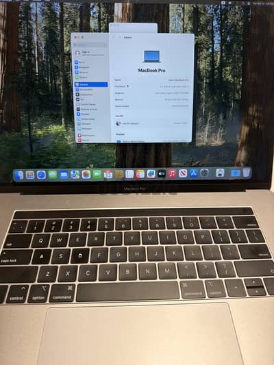 Apple MacBook Pro 15.4-inch 2018 | Core i7 | 16GB RAM | Retina Display