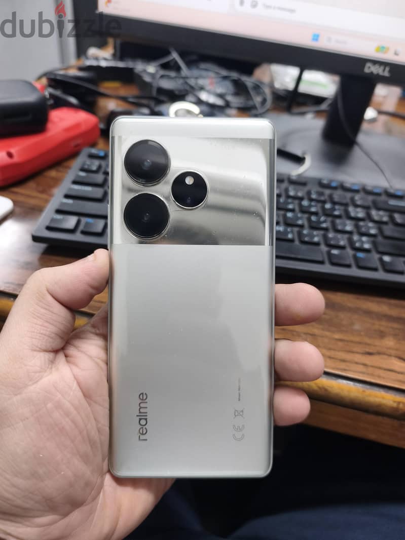 Realme GT 6 2