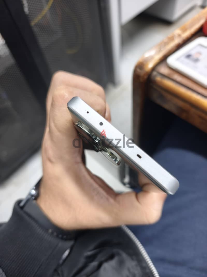 Realme GT 6 6