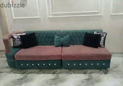 ركنه مودرن اربع قطع وترابيزه يعني خمس قطع زائد 6 من ا الكوشن